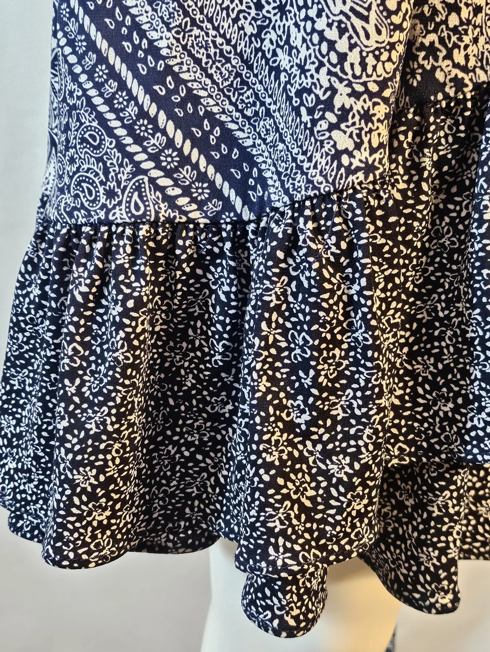 NWT Michael Michael Kors Navy White Paisley Floral Ruffle Wrap Style Dress